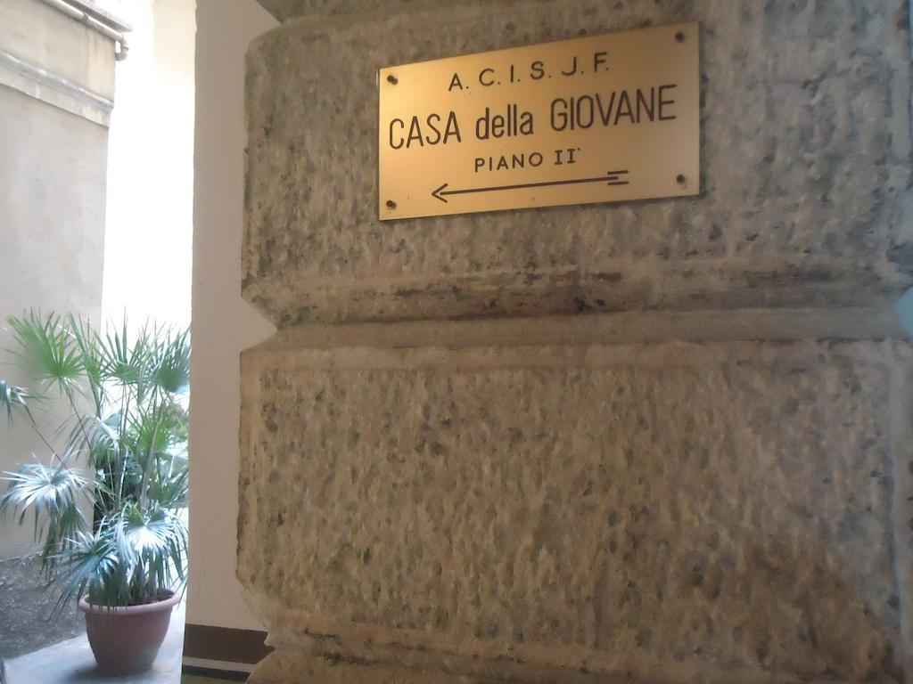 Protezione Della Giovane - Female Hostel Verona Eksteriør billede