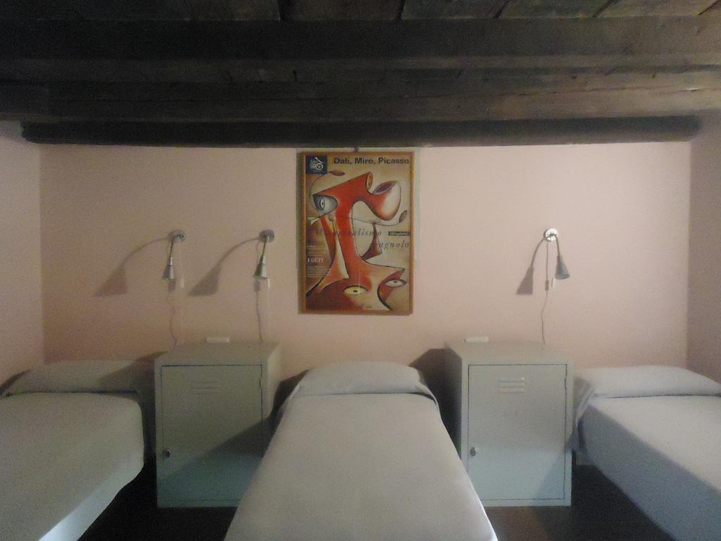 Protezione Della Giovane - Female Hostel Verona Værelse billede